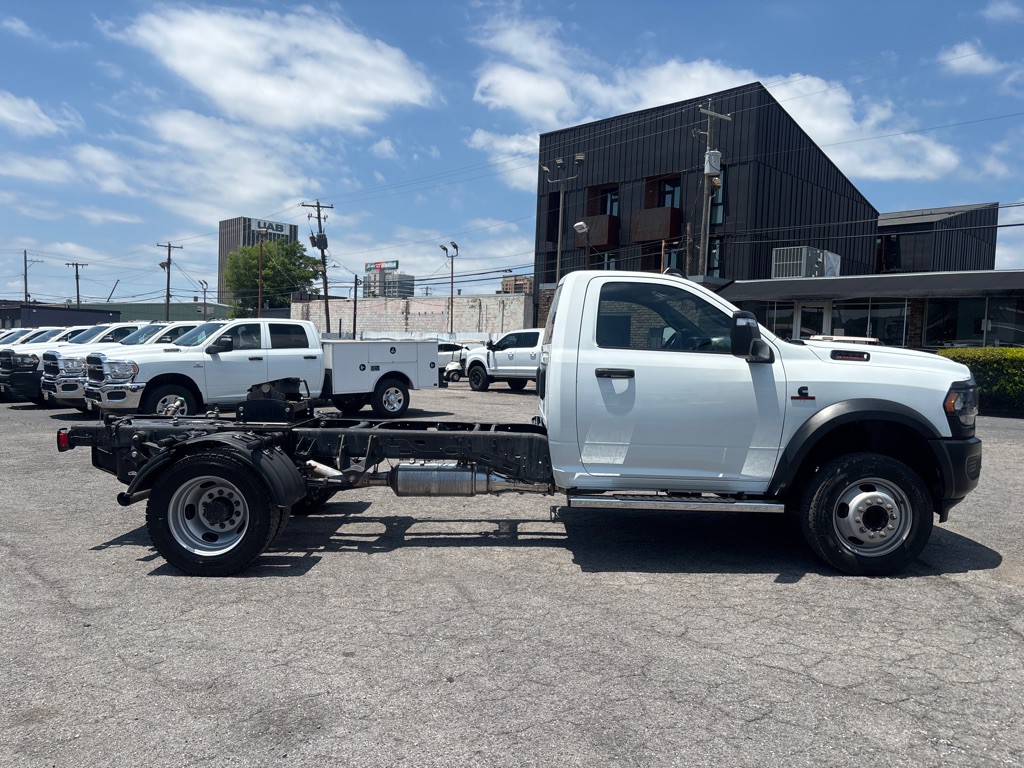 2024 RAM 4500 Image 11