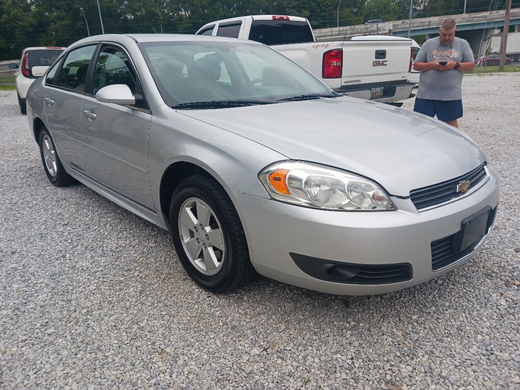 2011 Chevrolet Impala Image 2