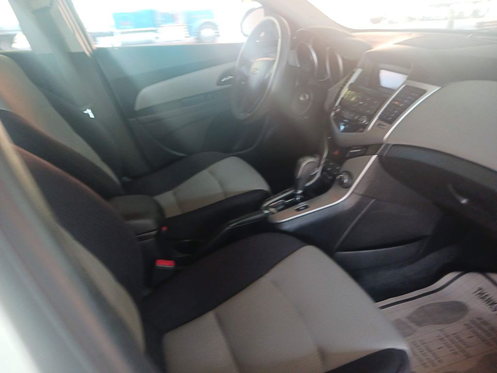 2015 Chevrolet Cruze Image 6