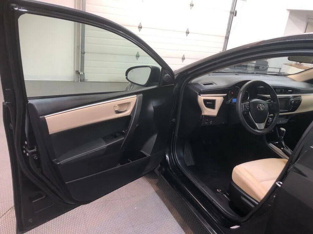 2014 Toyota Corolla Image 9