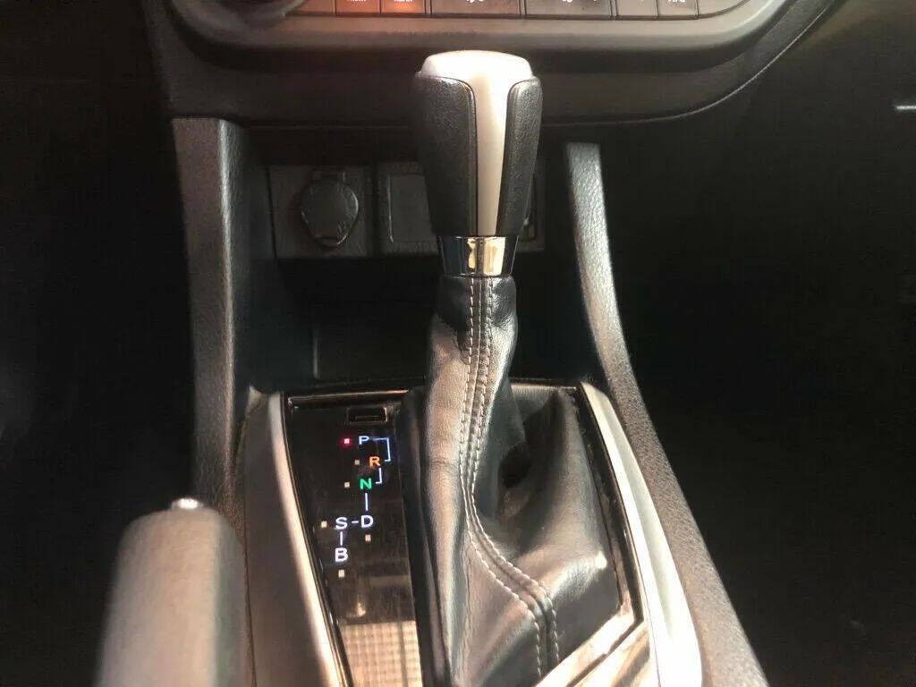 2014 Toyota Corolla Image 17