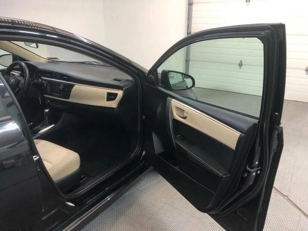 2014 Toyota Corolla Image 26