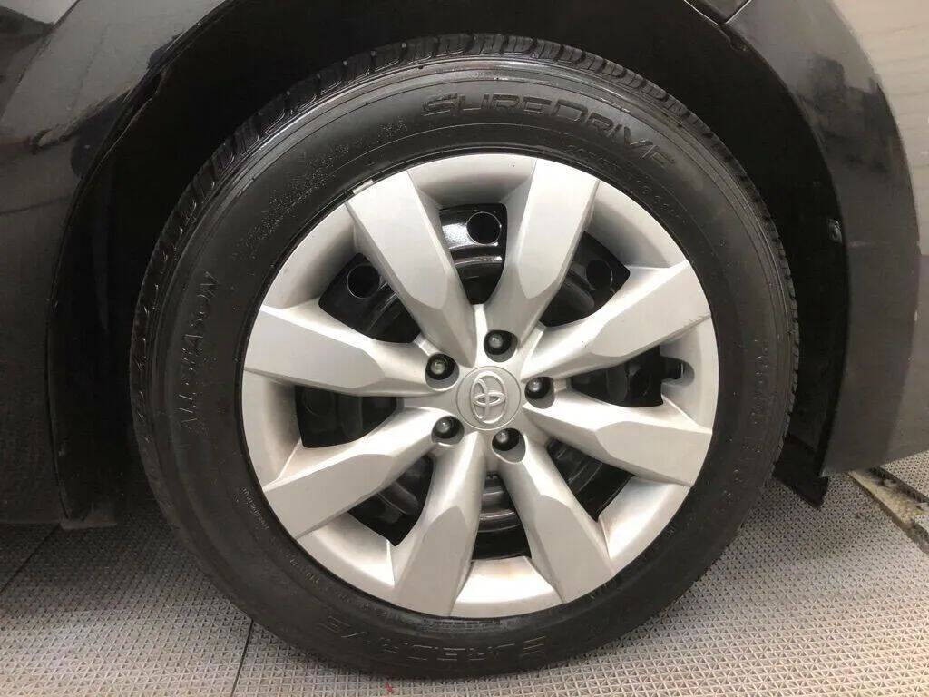 2014 Toyota Corolla Image 29