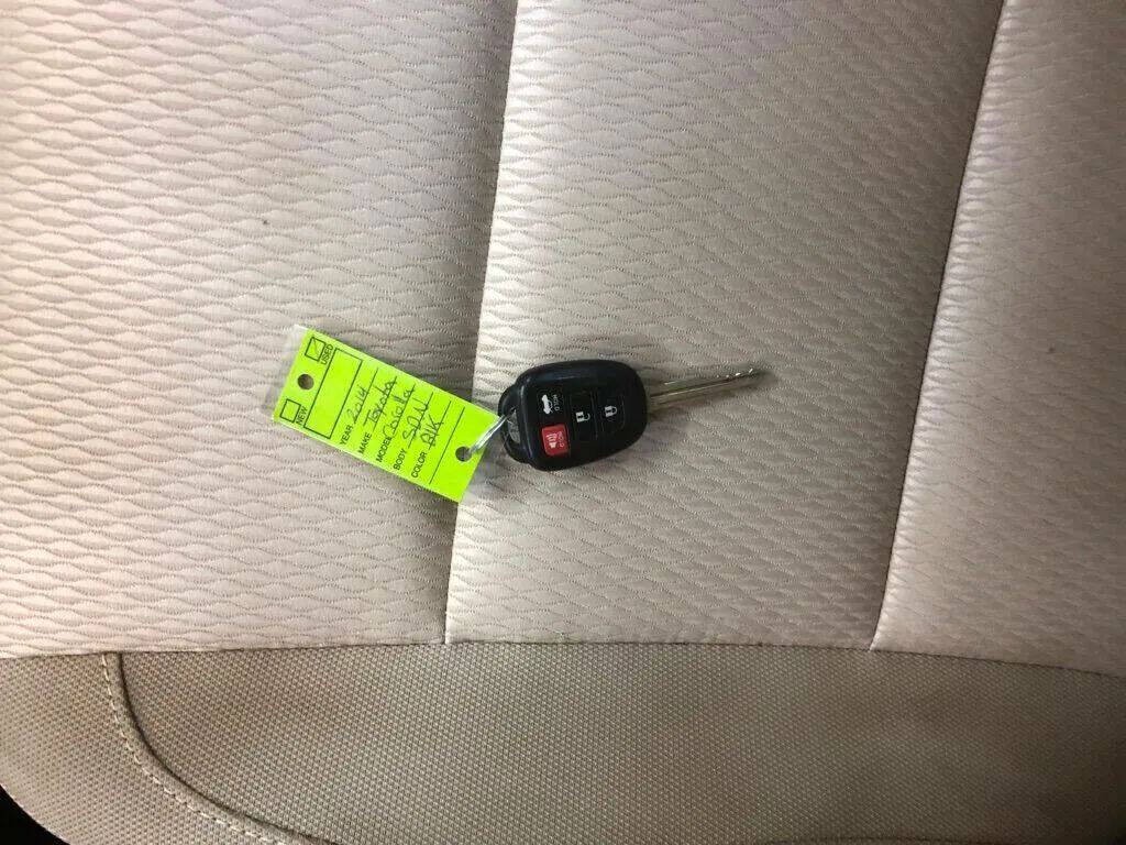 2014 Toyota Corolla Image 30