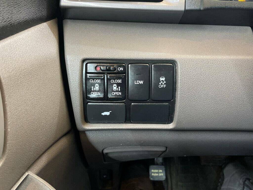2014 Honda Odyssey Image 13
