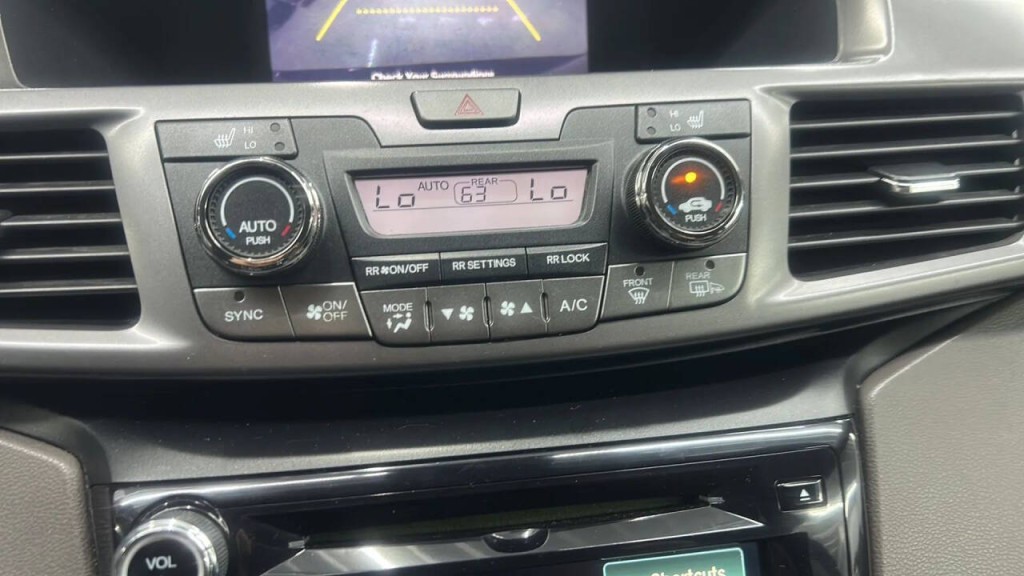 2014 Honda Odyssey Image 16