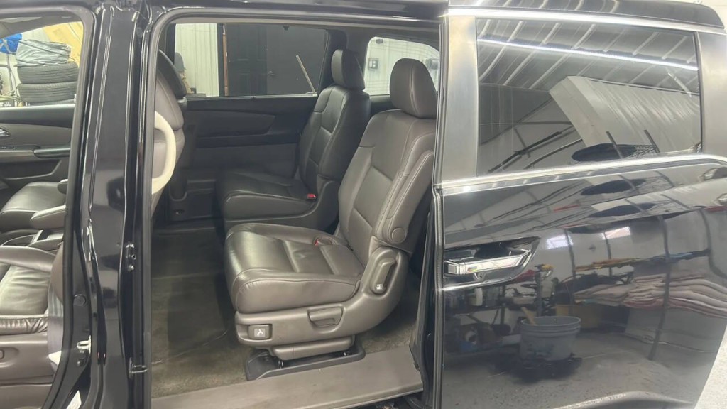 2014 Honda Odyssey Image 21