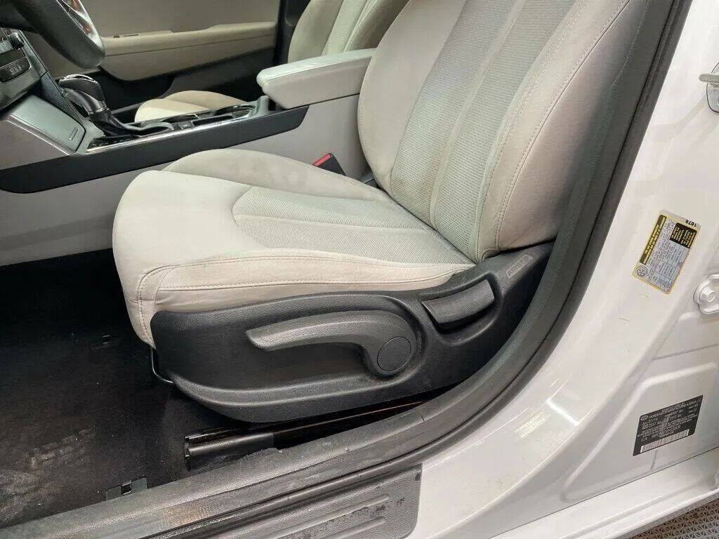 2015 Hyundai Sonata Image 11