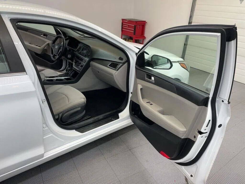 2015 Hyundai Sonata Image 28