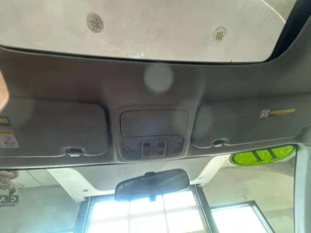 2011 Honda CR-V Image 17