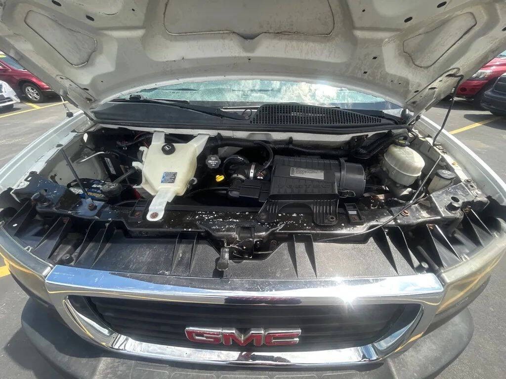 2014 GMC Savana Image 7