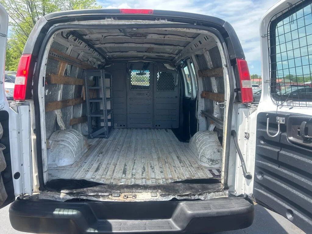 2014 GMC Savana Image 19