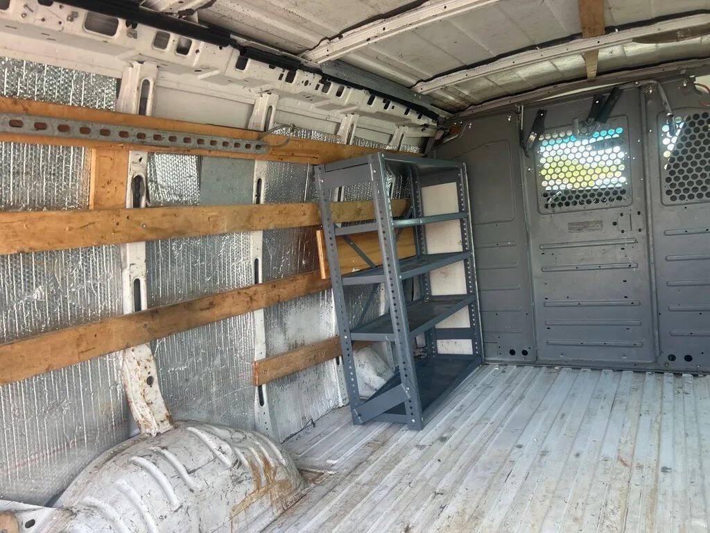 2014 GMC Savana Image 21