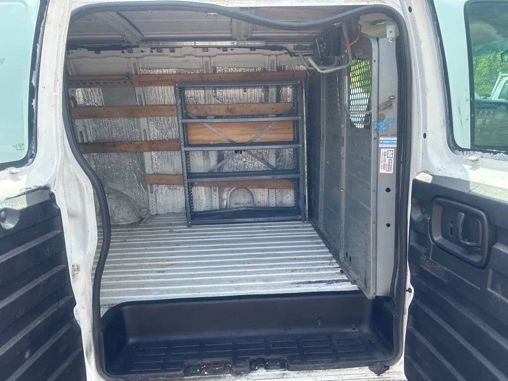 2014 GMC Savana Image 22