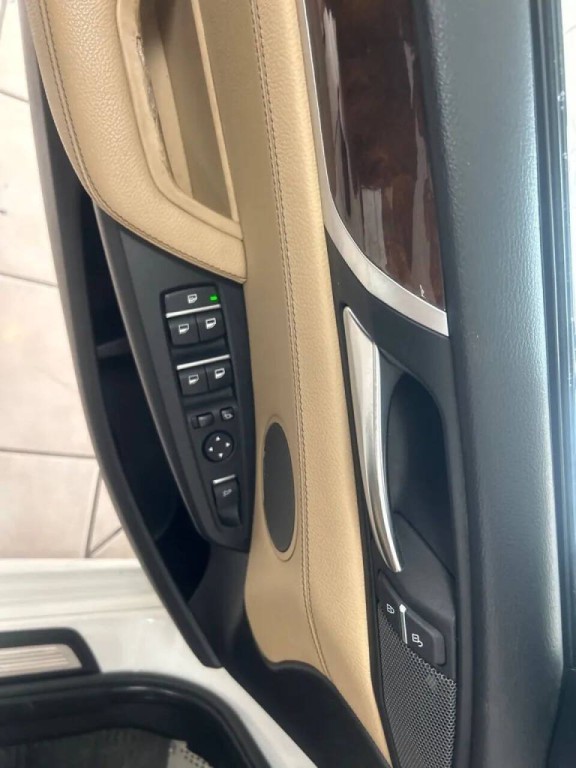 2017 BMW X3 Image 11