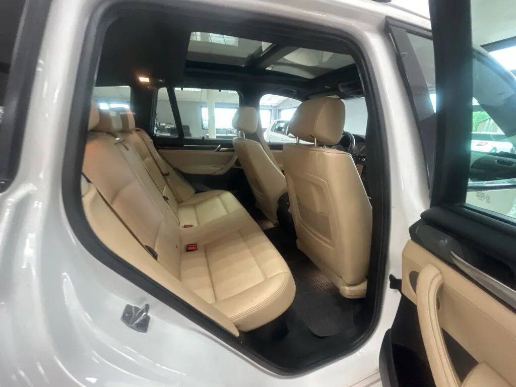 2017 BMW X3 Image 25