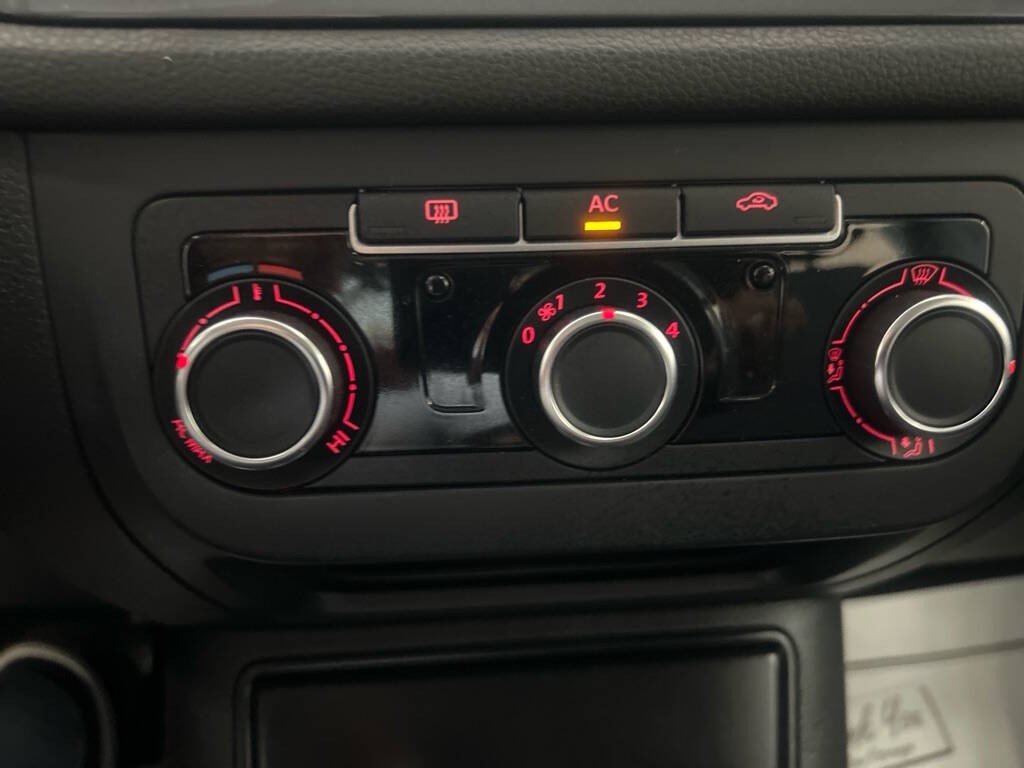 2012 Volkswagen Tiguan Image 16