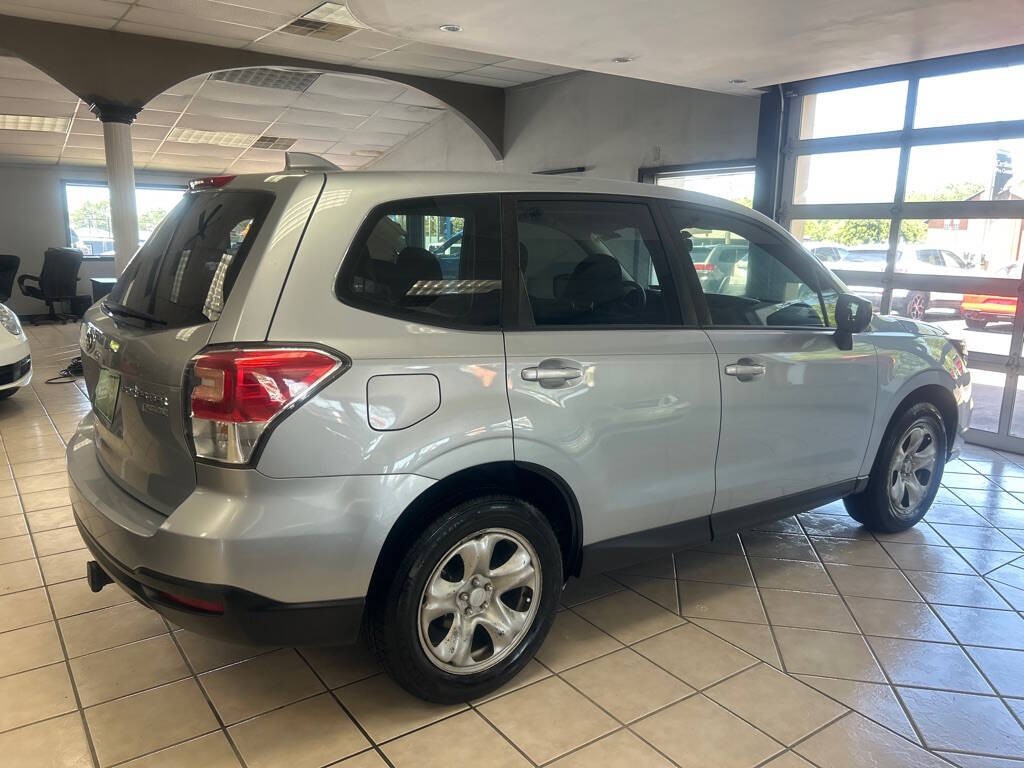 2017 Subaru Forester Image 4