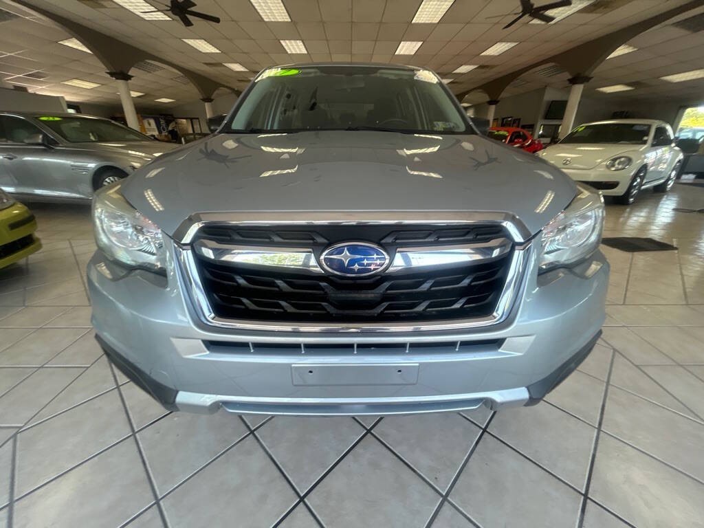 2017 Subaru Forester Image 6