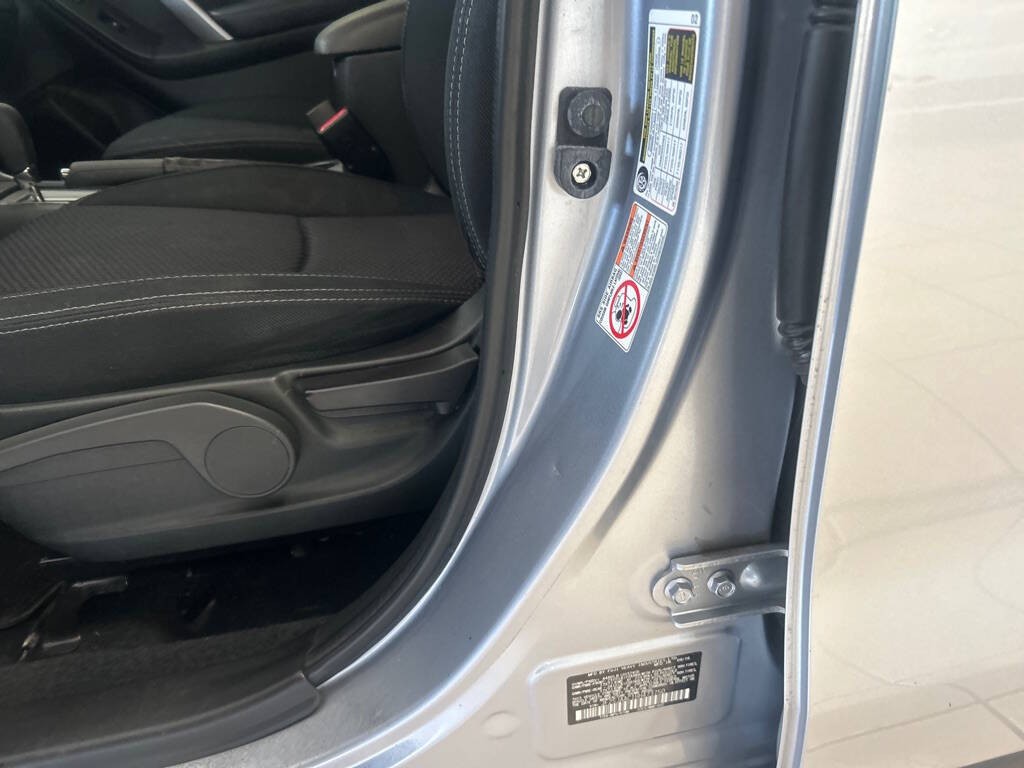 2017 Subaru Forester Image 10