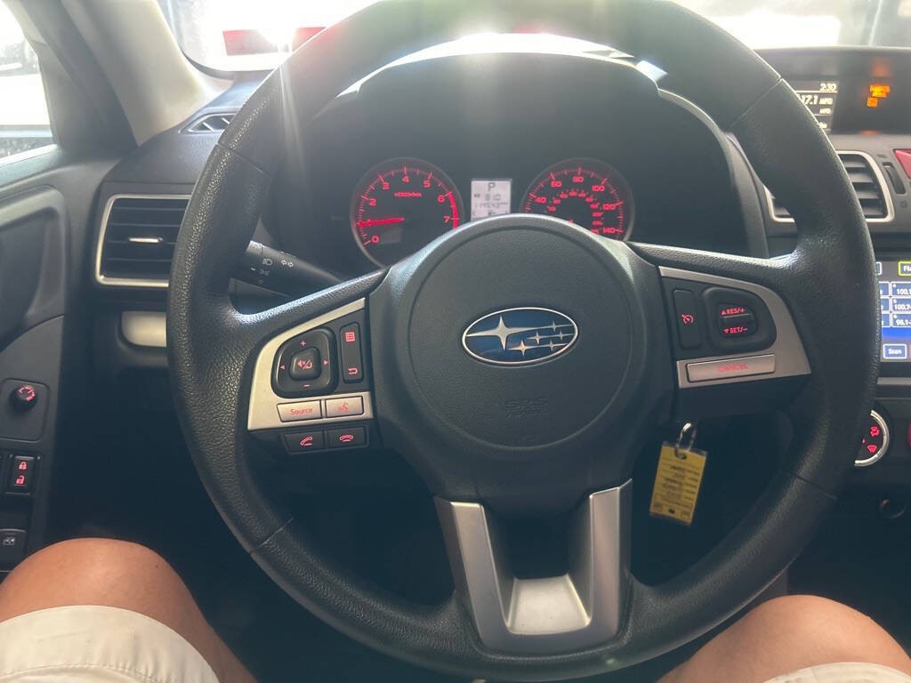 2017 Subaru Forester Image 13