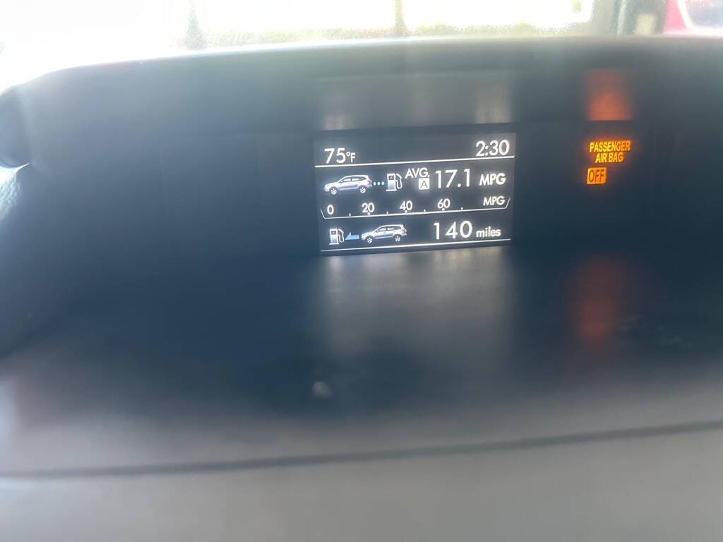 2017 Subaru Forester Image 15