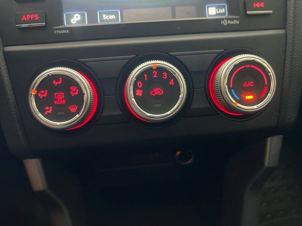 2017 Subaru Forester Image 17