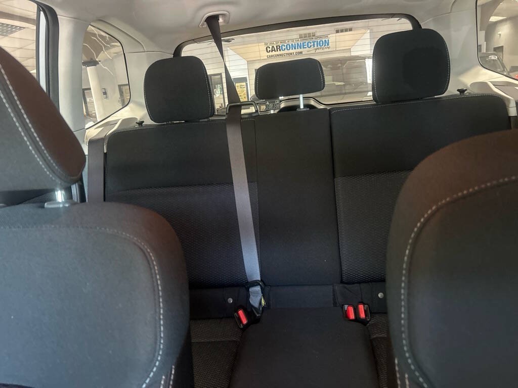 2017 Subaru Forester Image 24