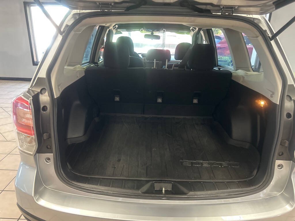2017 Subaru Forester Image 25