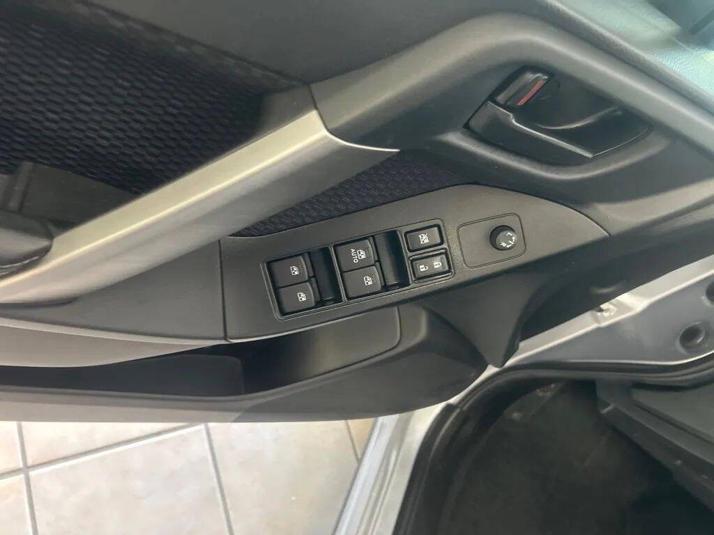 2017 Subaru Forester Image 12