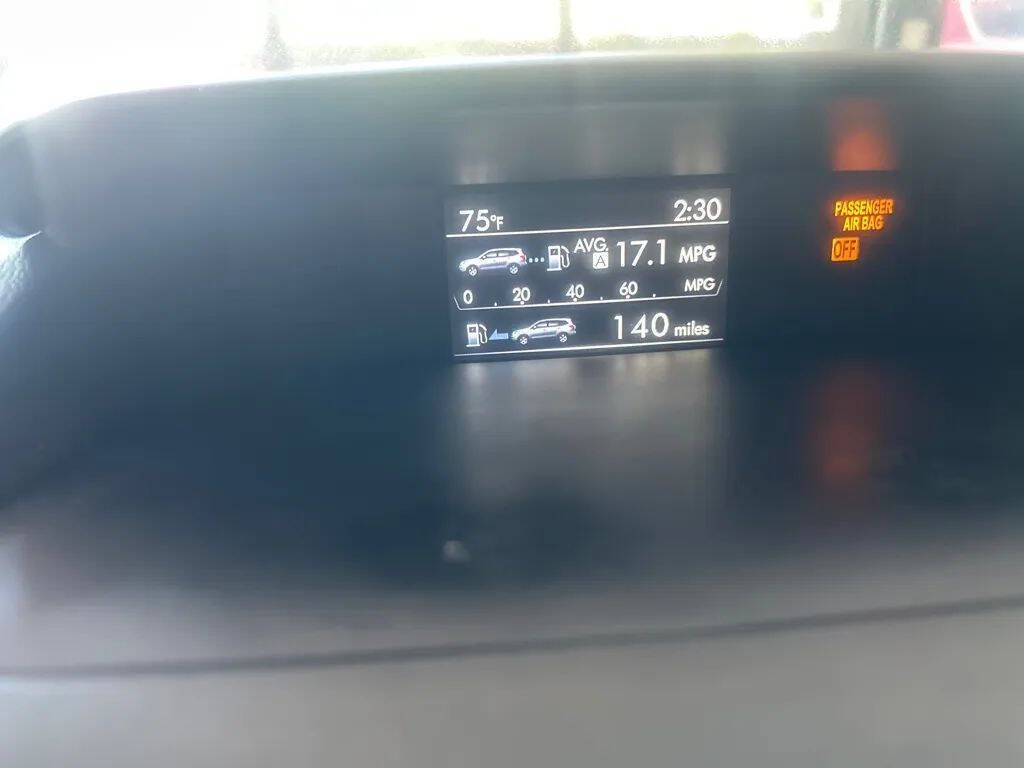 2017 Subaru Forester Image 15