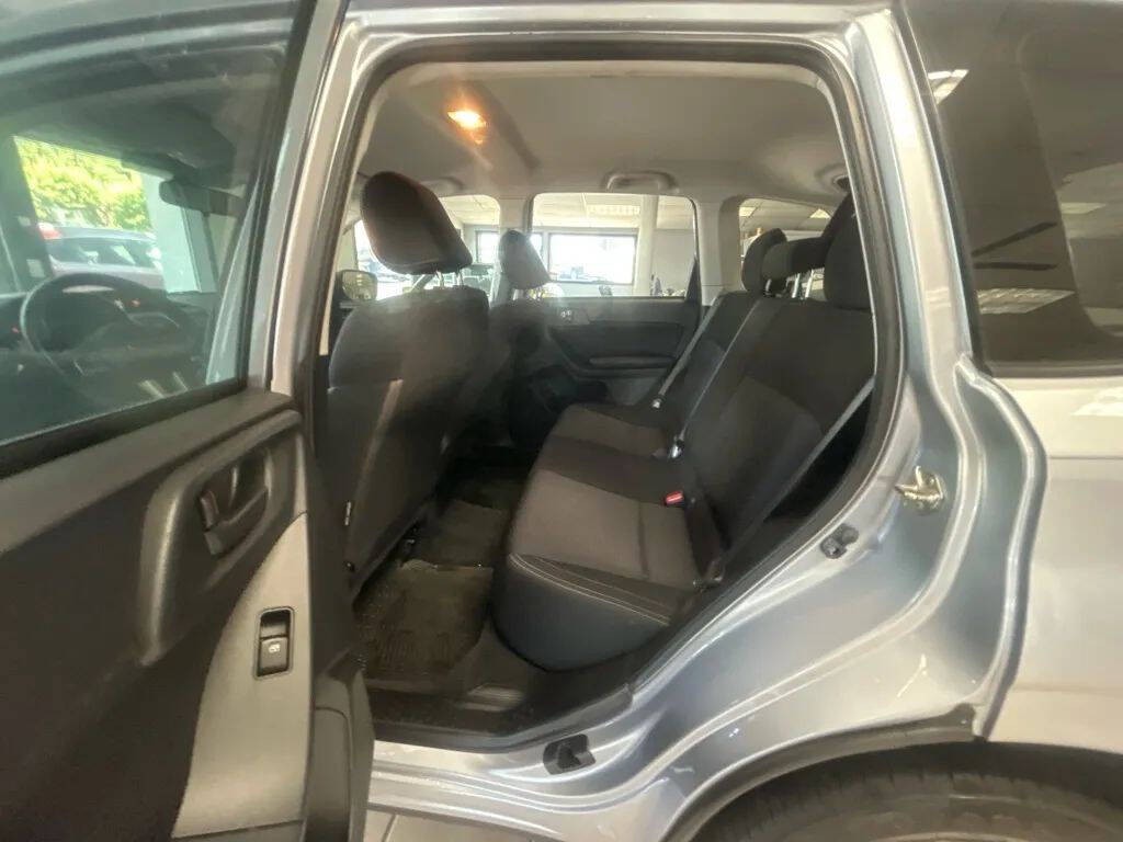 2017 Subaru Forester Image 23