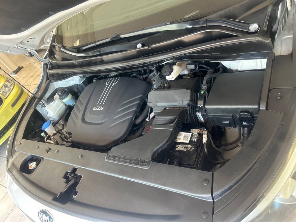 2015 Kia Sedona Image 8