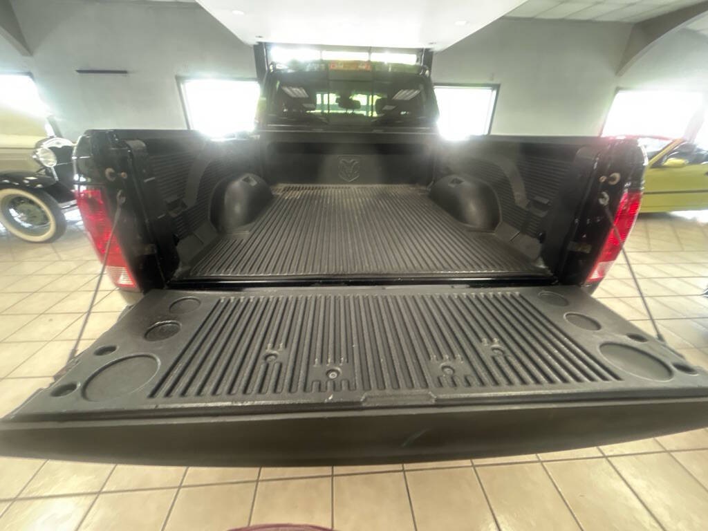 2013 RAM 1500 Image 4