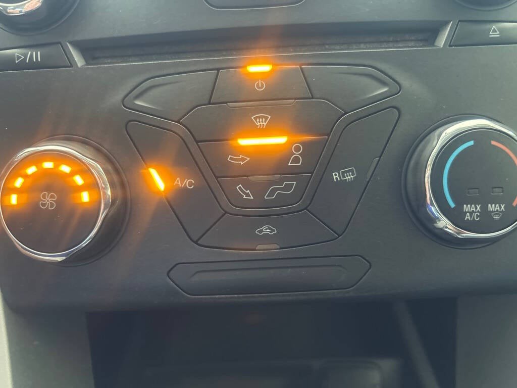 2016 Ford Fusion Image 16
