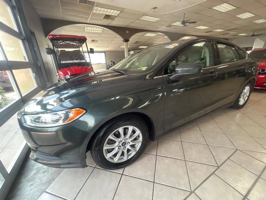 2016 Ford Fusion Image 1