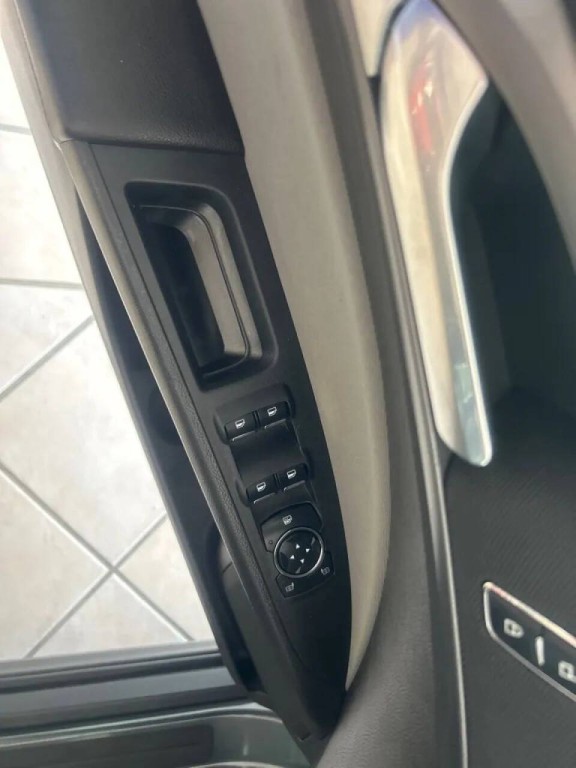 2016 Ford Fusion Image 10