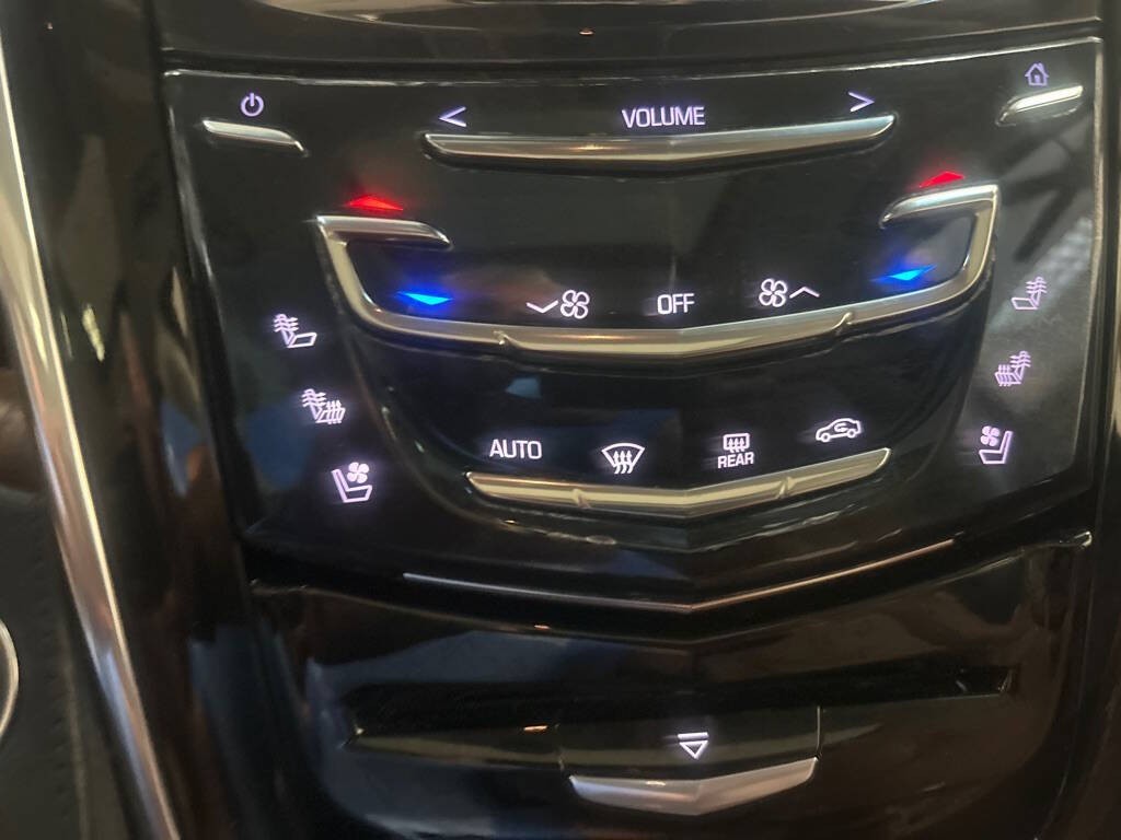 2016 Cadillac Escalade Image 16