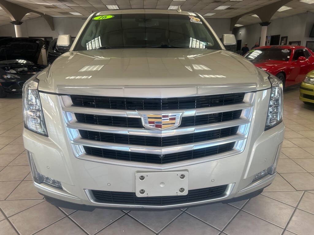 2016 Cadillac Escalade Image 6