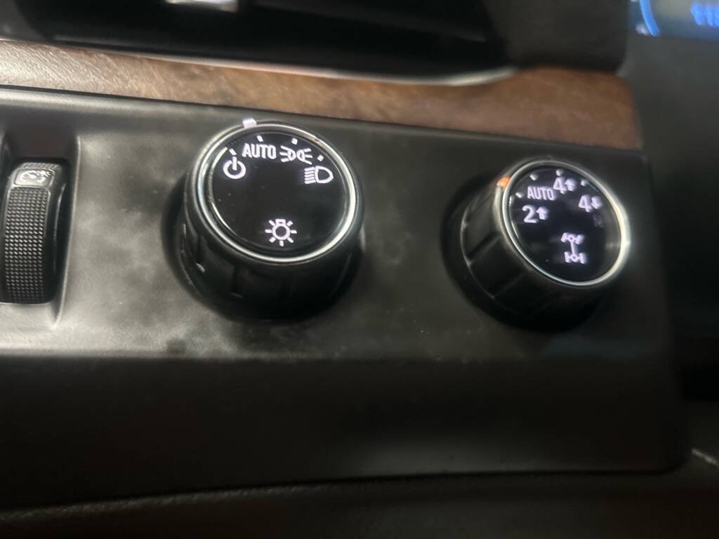 2016 Cadillac Escalade Image 19