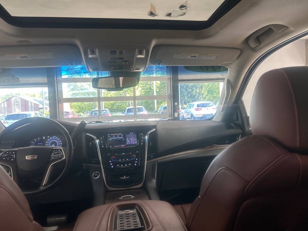 2016 Cadillac Escalade Image 22
