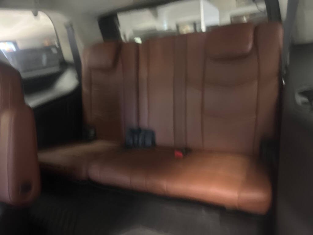 2016 Cadillac Escalade Image 25