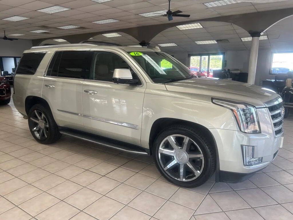 2016 Cadillac Escalade Image 5