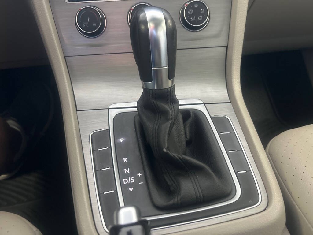 2015 Volkswagen Golf Image 18