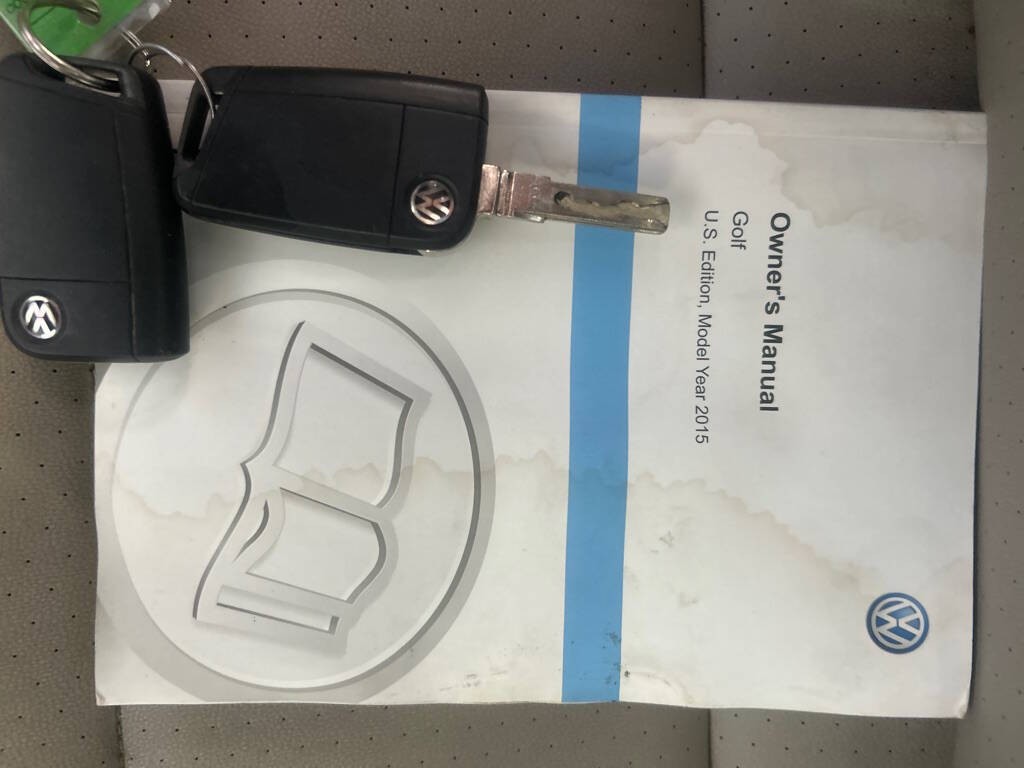 2015 Volkswagen Golf Image 31