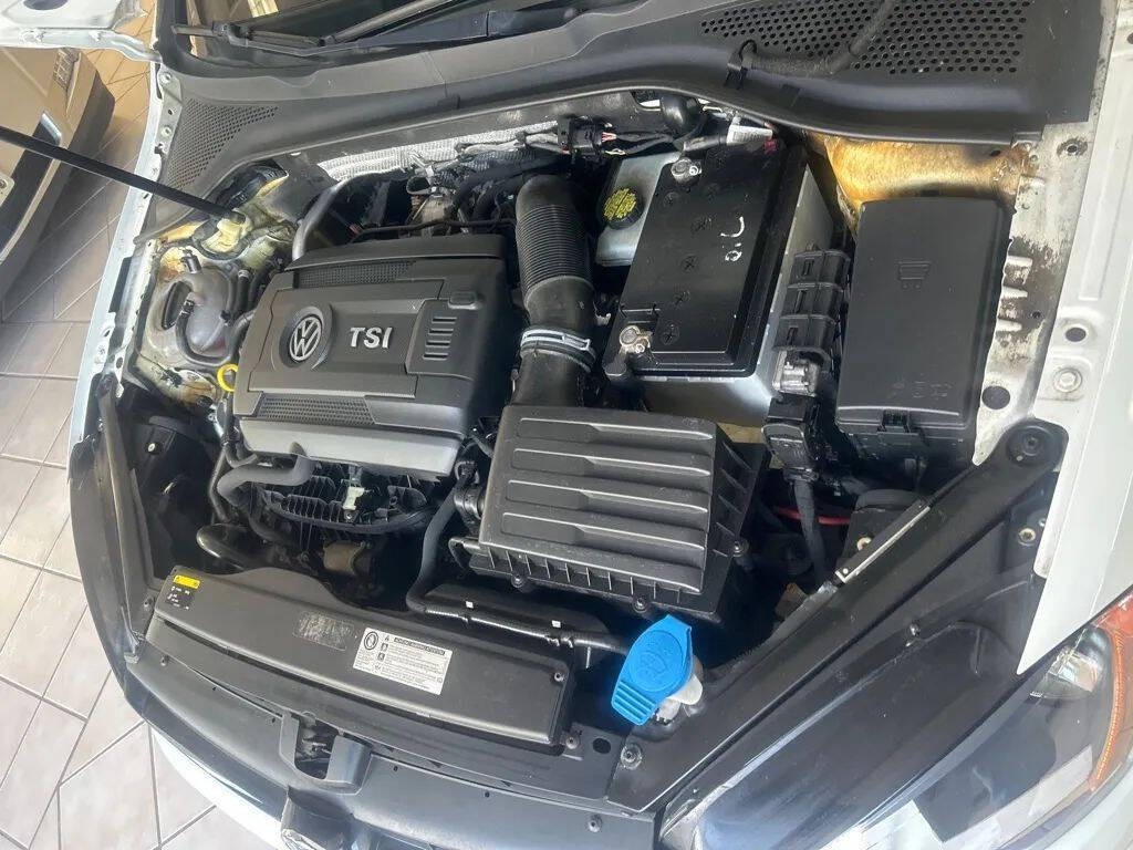 2015 Volkswagen Golf Image 8