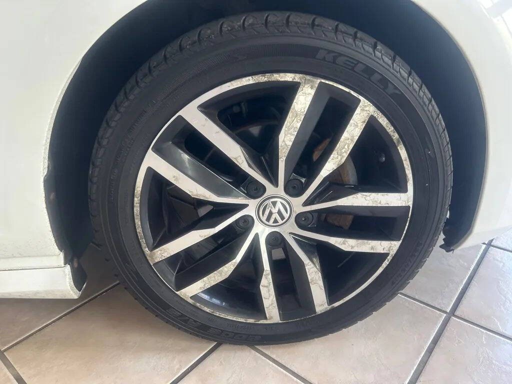 2015 Volkswagen Golf Image 30