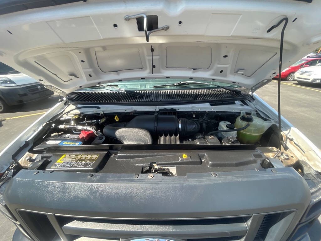 2013 Ford E-Series Image 7