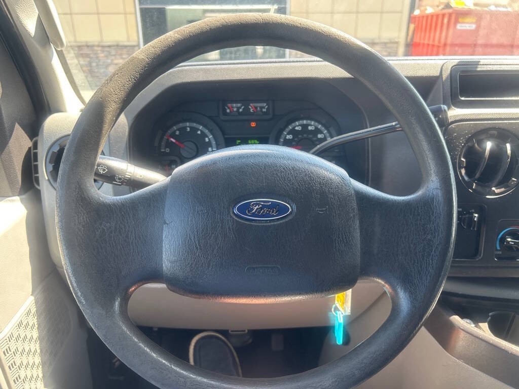 2013 Ford E-Series Image 12