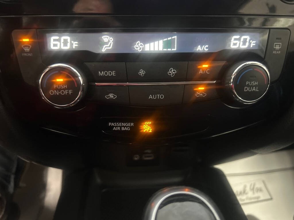 2020 Nissan Rogue Image 16